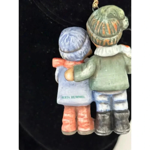 Berta Hummel Goebel 1997 "Heavenly Trio" Christmas Ornament - Picture 6 of 6